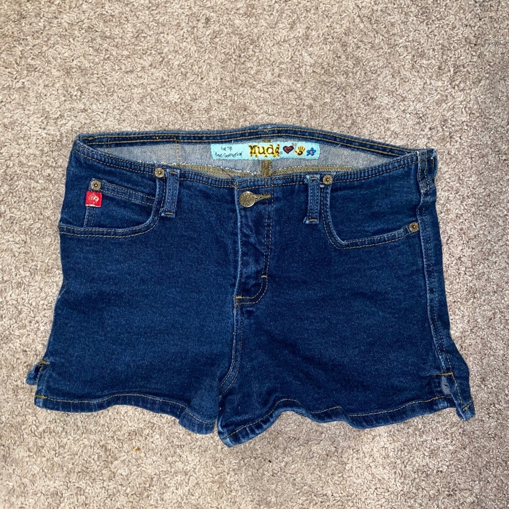 MUDD Y2K SHORTS MID RISE SIZE 3/4